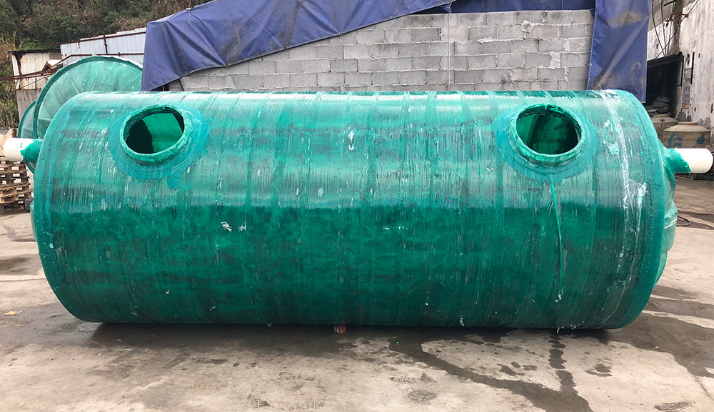 化粪池清理车多少钱一车 化粪池清理车多少钱一车？选择绿环玻璃钢化粪池清理车的优势 第2张