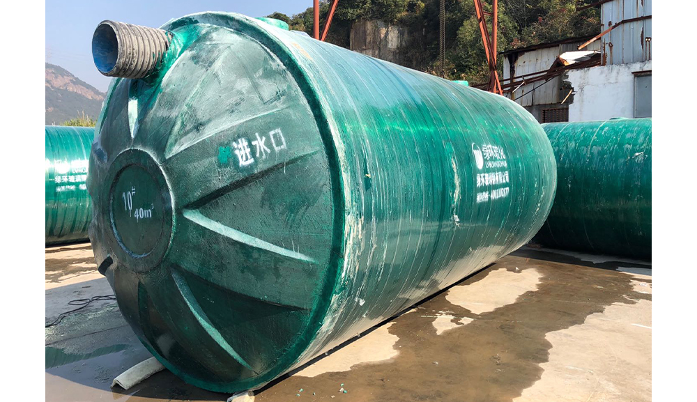 玻璃钢化粪池规格型号表 帮我写一篇关于玻璃钢化粪池规格型号表的700个字中文原创的文章，并突出绿环玻璃钢，并在文章前面配上一个标题 第3张
